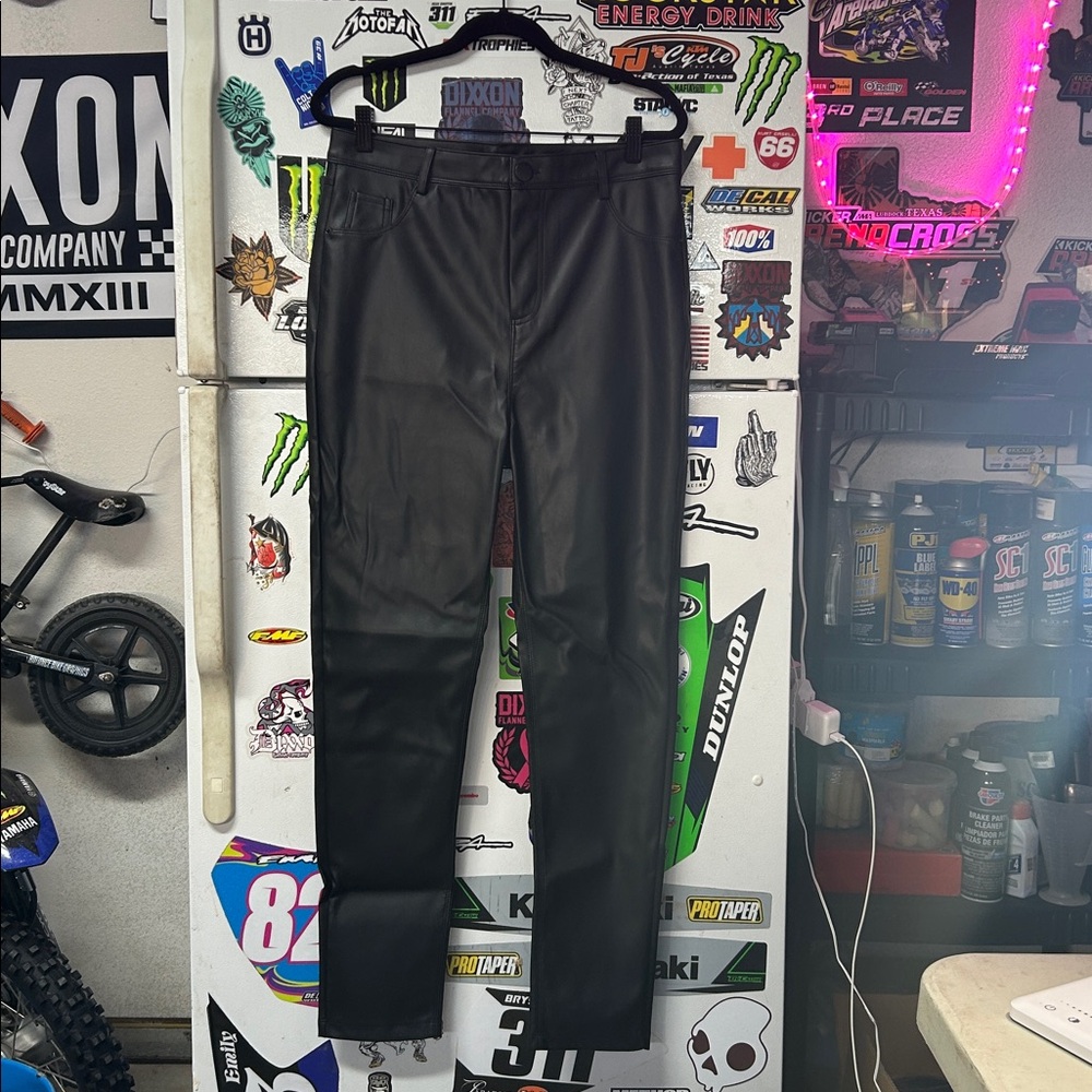 NWT La Bella Black Faux Leather Pants (L)